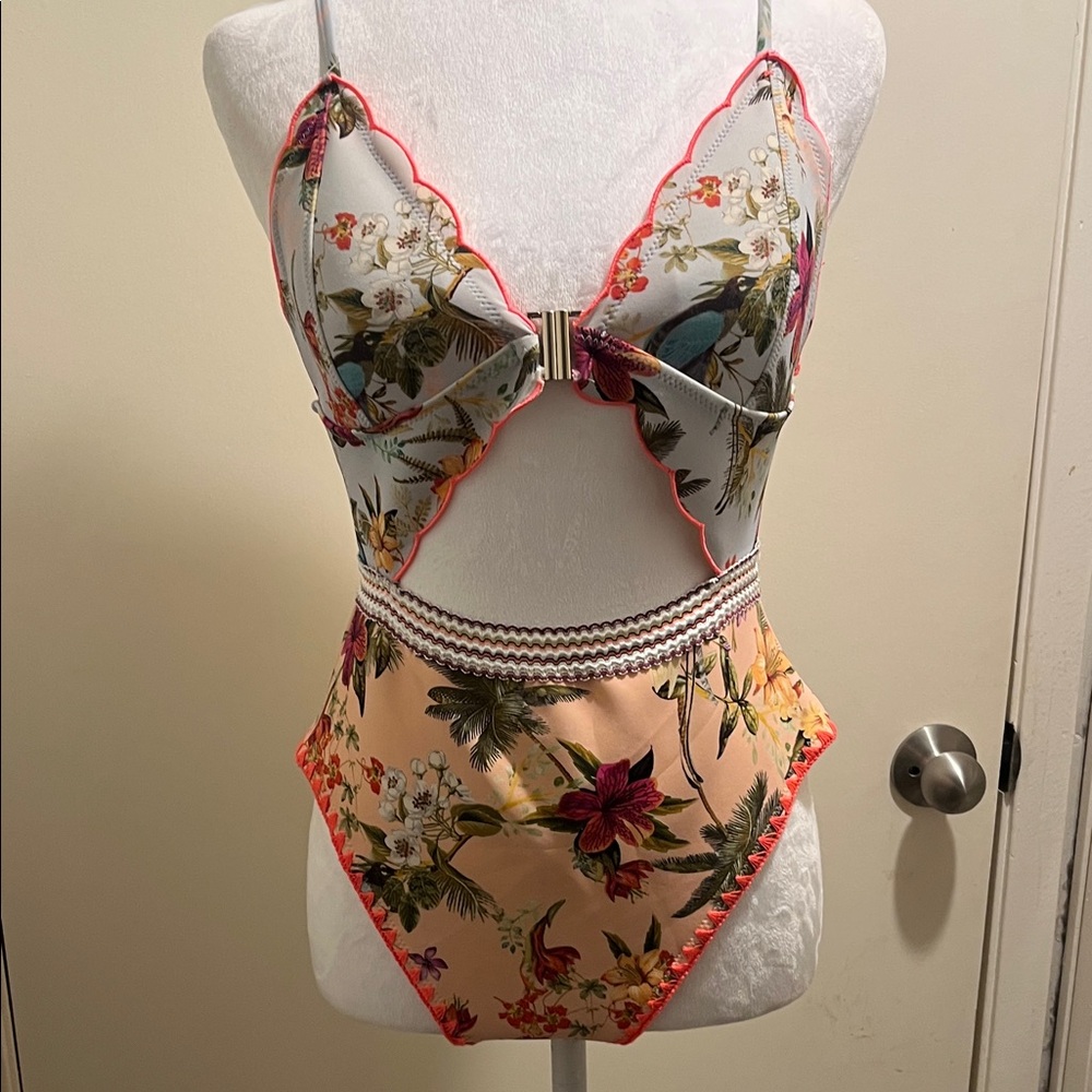 River Island Pinted Scallop Elastic Cutout One Piece Swimsuit - uk 12,Us 8